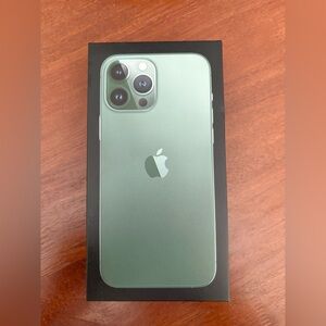 iPhone 13 Pro Max 128GB Alpine Green Excellent condition unlocked.